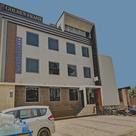 Townhouse Golden Frame Hotel Ghaziabad Buitenkant foto
